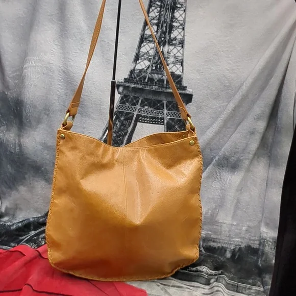 Hobo International Bianca purse - Picture 1 of 16